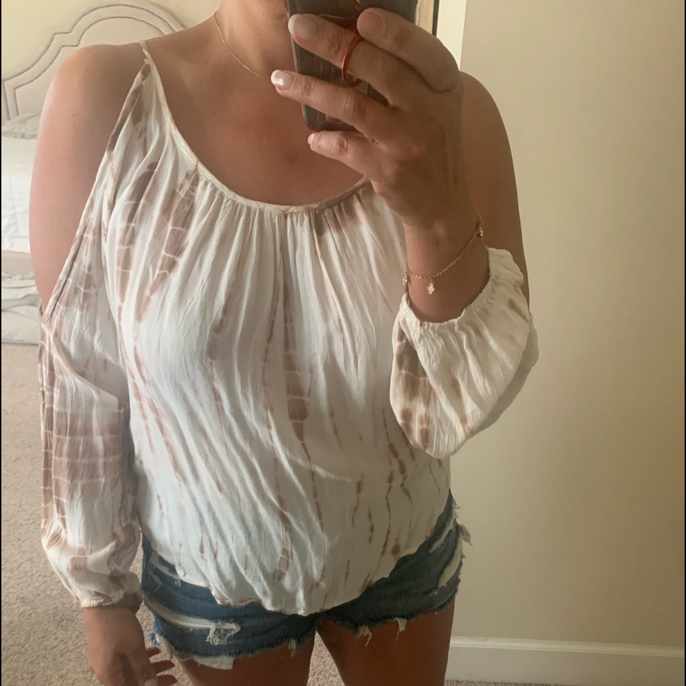 Cold shoulder top - Picture 2 of 7